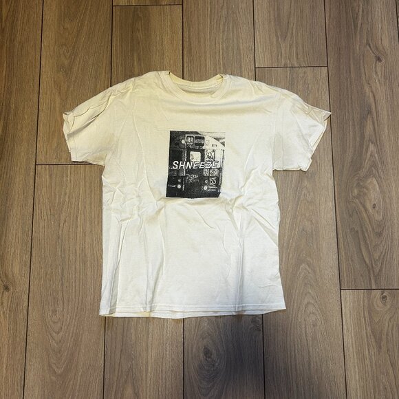 Shneeze Magazine Graphic T-Shirt - Picture 1 of 1